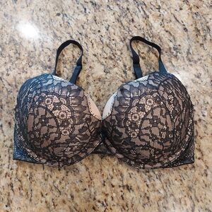 Victoria's Secret Very Sexy Push-Up/ Pigeonnant Bra Black Lace Size 32DD UW